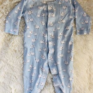 Kissy Kissy Sheep Footed Sleeper